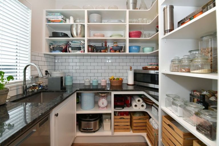 Photo of property in 18 Flavell Drive, Orewa, 0931