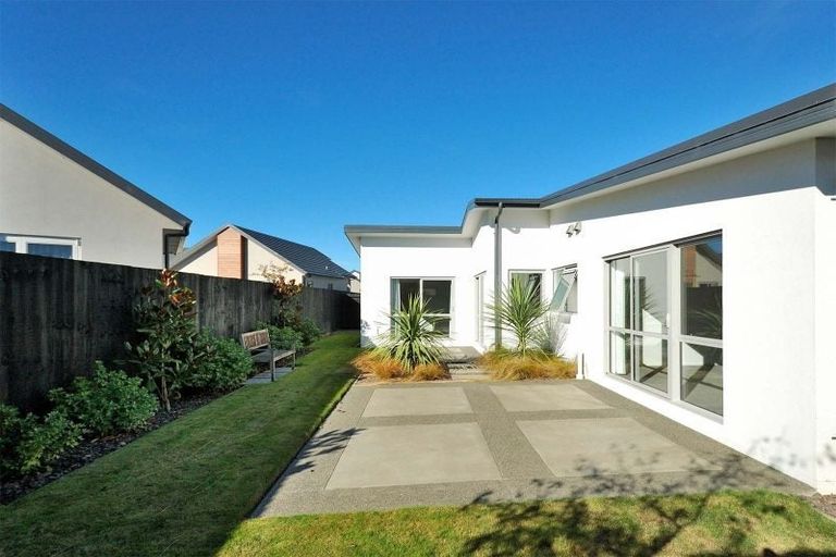 Photo of property in 27 Prestons Park Drive, Marshland, Christchurch, 8083