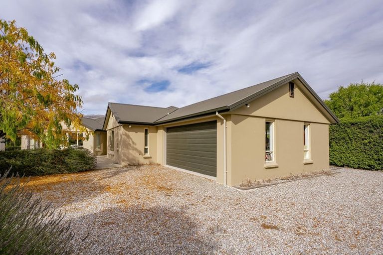 Photo of property in 12 Ferry Lane, Mount Pisa, Cromwell, 9383