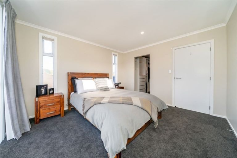 Photo of property in 16 Poulson Grove, Trentham, Upper Hutt, 5018
