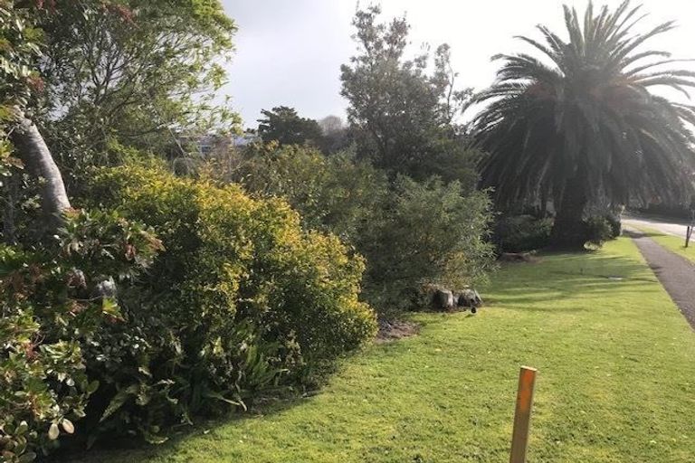 Photo of property in 14 Nevada Drive, Merrilands, New Plymouth, 4312