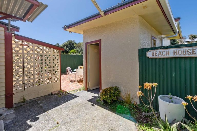 Photo of property in 20 Seafront Road, Castlecliff, Whanganui, 4501