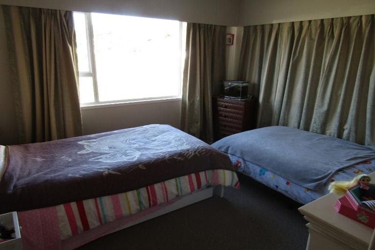 Photo of property in 69 Tamatea Road, Taupo, 3330