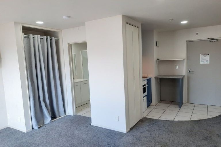 Photo of property in 3r/10 Crown Lynn Place, New Lynn, Auckland, 0600