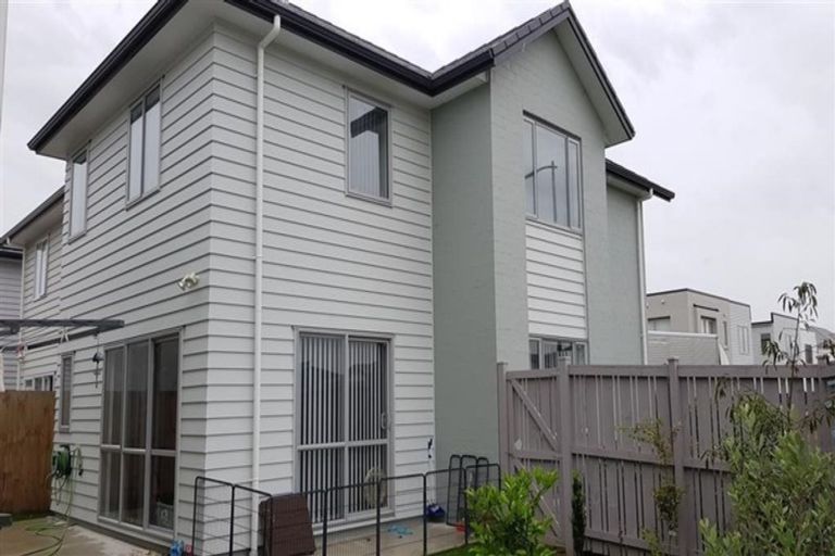Photo of property in 1/26 Hollowout Street, Takanini, 2112
