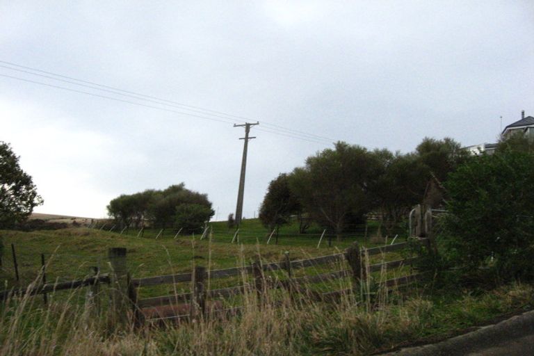 Photo of property in 33 Raynbird Street, Company Bay, Dunedin, 9014