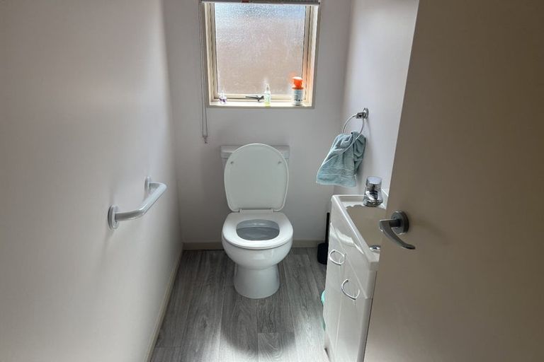 Photo of property in Rangeview Villas, 23/9 Fuller Close, Levin, 5510