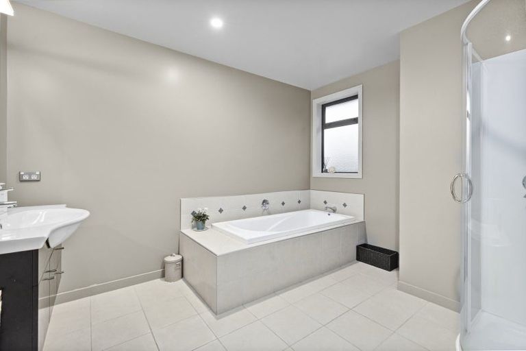 Photo of property in 74 Mount Iron Drive, Wanaka, 9305