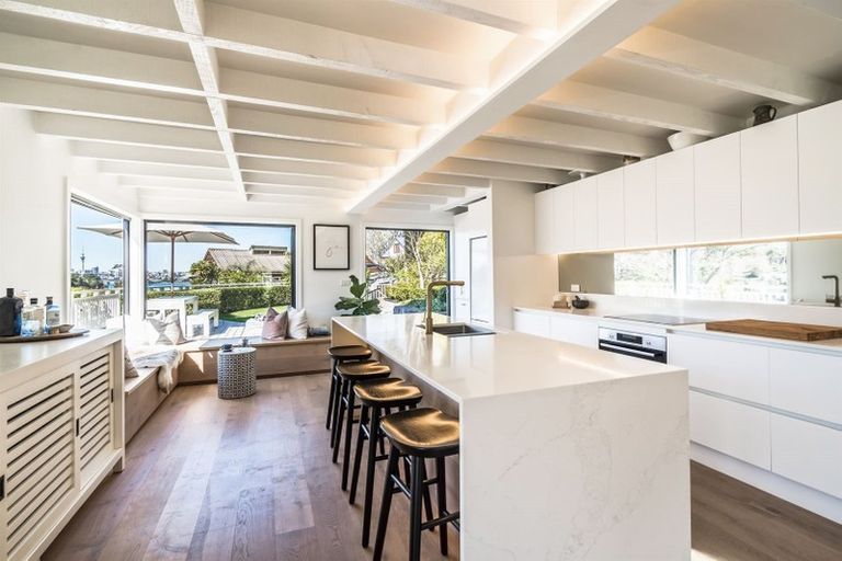 Photo of property in 25 Inkster Street, Birkenhead, Auckland, 0626