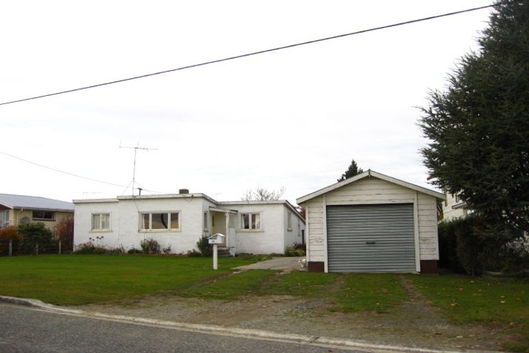 Photo of property in 39 Forest Street, Tapanui, 9522