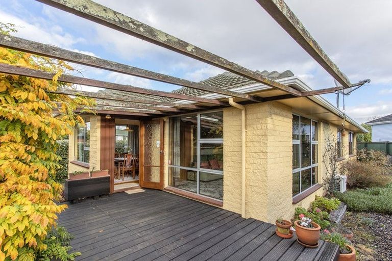 Photo of property in 244 Lake Terrace Road, Shirley, Christchurch, 8061