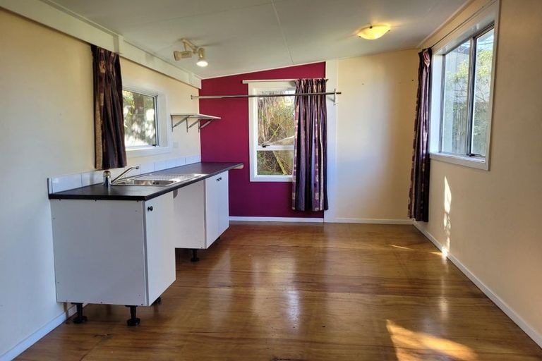 Photo of property in 109 Brandon Street, Featherston, 5710