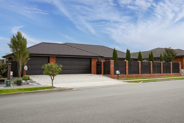 Photo of property in 41 Pegasus Main Street, Pegasus, 7612