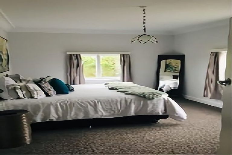 Photo of property in 310 West Coast Road, Glen Eden, Auckland, 0602