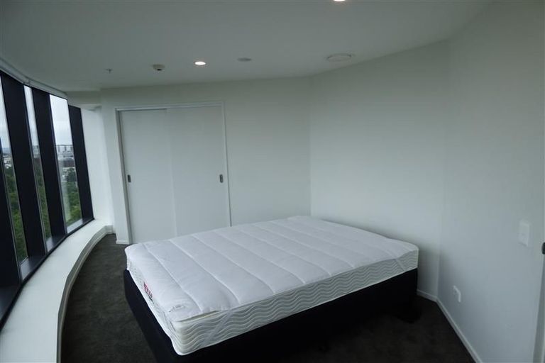 Photo of property in 1303/18 Saint Martins Lane, Grafton, Auckland, 1010