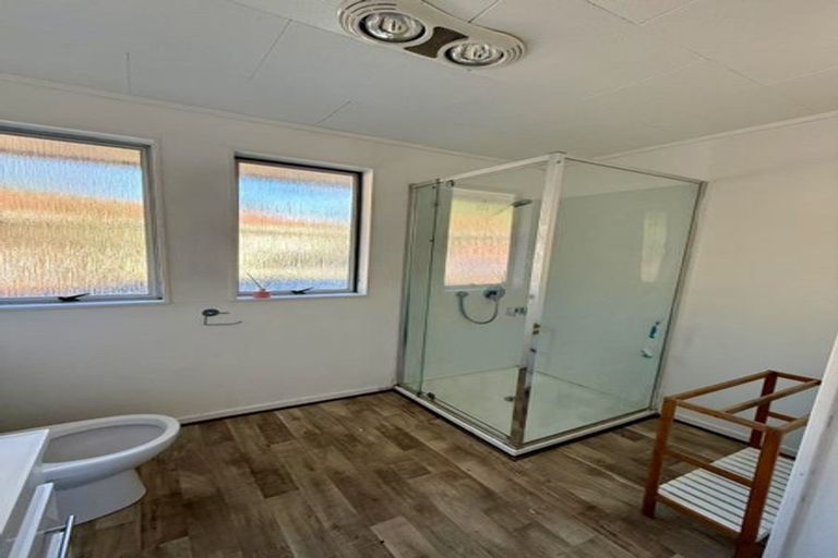 Photo of property in 168 Universal Drive, Henderson, Auckland, 0610