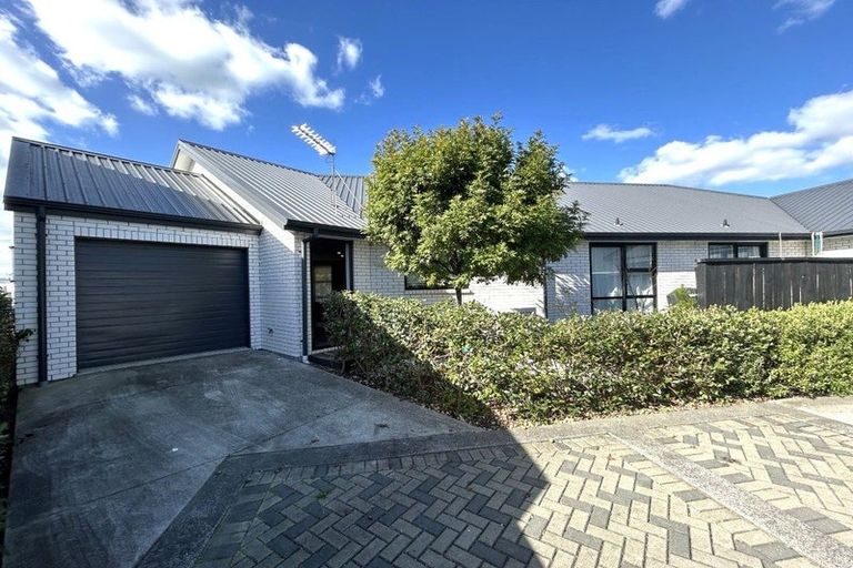 Photo of property in 4 Aho Lane, Karaka, Papakura, 2113
