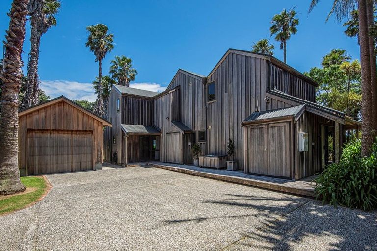 Photo of property in 950 Whangaruru Road North, Whangaruru, Russell, 0184