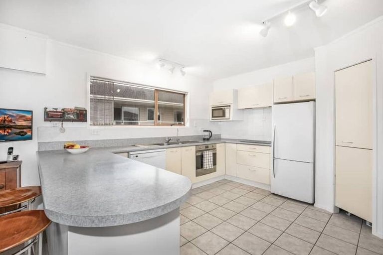 Photo of property in 213 Royal Road, Massey, Auckland, 0614