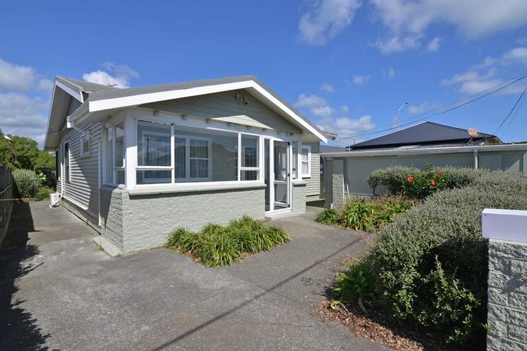 Photo of property in 2 Collins Street, Petone, Lower Hutt, 5012