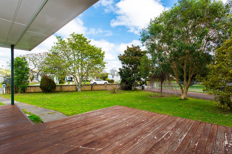 Photo of property in 21 Turenne Street, Inner Kaiti, Gisborne, 4010