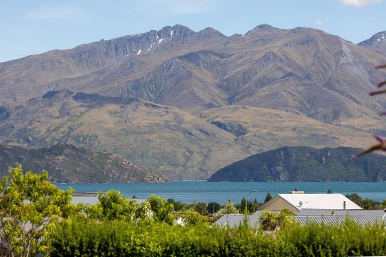 Photo of property in 5 Pearce Place, Wanaka, 9305