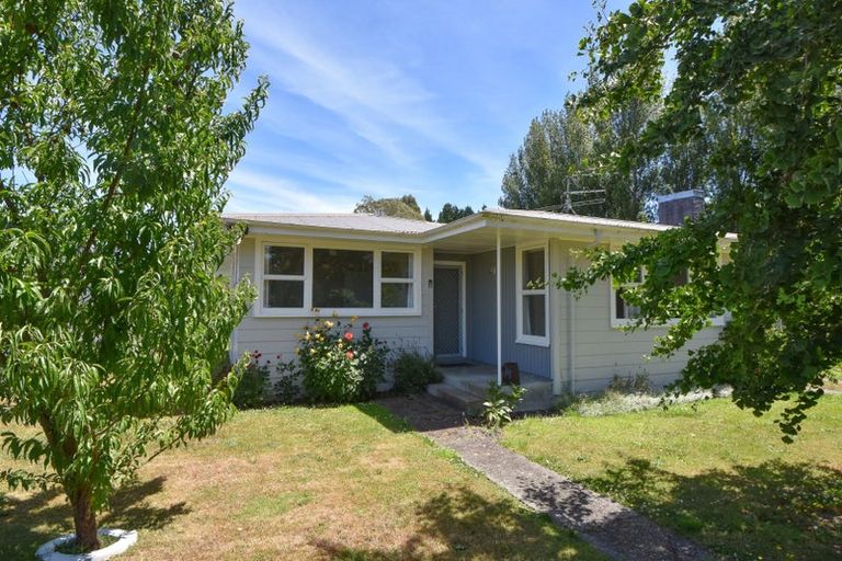 Photo of property in 5 Hughan Place, Carterton, 5713