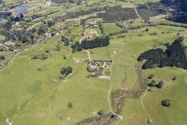 Photo of property in 64 Gervin Road, Wainui, Silverdale, 0992