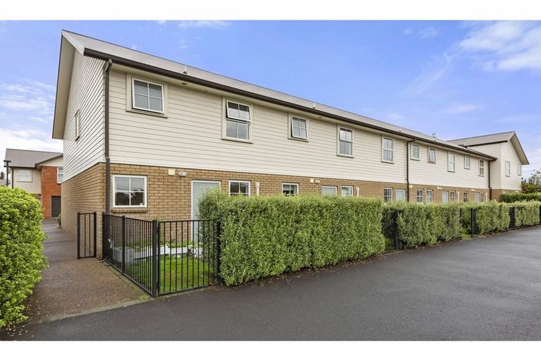 Photo of property in 11 Chiefs Court, Hamilton East, Hamilton, 3216