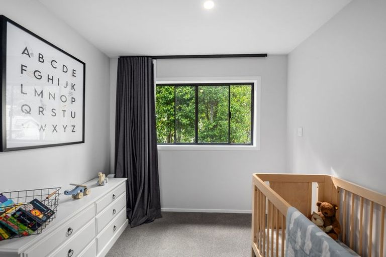 Photo of property in 8 Oldham Place, Browns Bay, Auckland, 0630