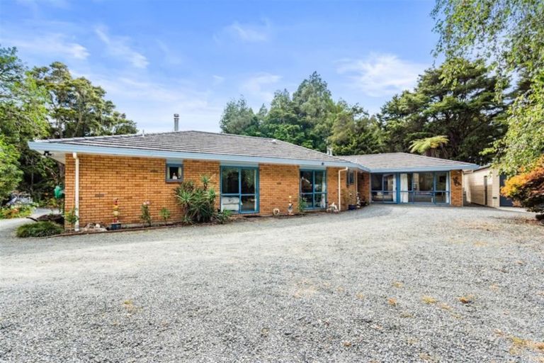 Photo of property in 727 Otaika Valley Road, Maungatapere, Whangarei, 0170