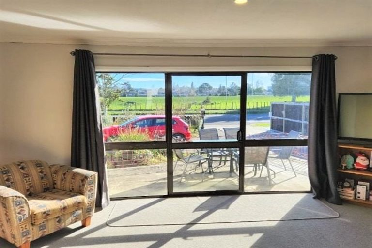 Photo of property in 31 Collins Road, Melville, Hamilton, 3206