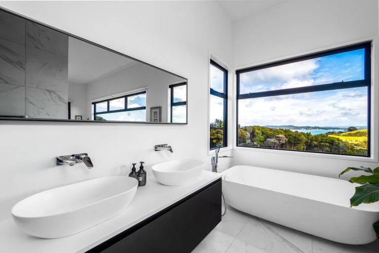 Photo of property in 58 Te Akau Drive, Russell, 0272