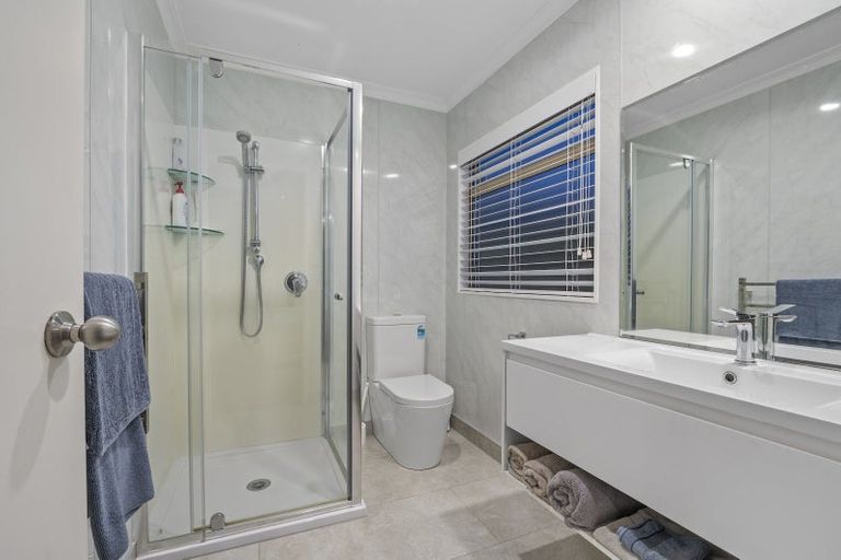 Photo of property in 20 Bayvista Close, Welcome Bay, Tauranga, 3112