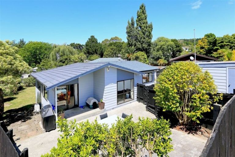 Photo of property in 5 Coey Place, Glen Eden, Auckland, 0602
