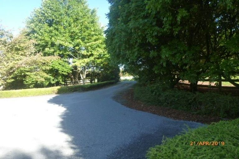 Photo of property in 15 Gellert Road, Karaka, Papakura, 2580