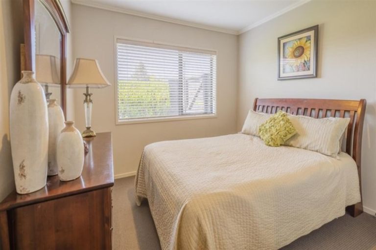 Photo of property in 1 Carroll Place, Owhata, Rotorua, 3010