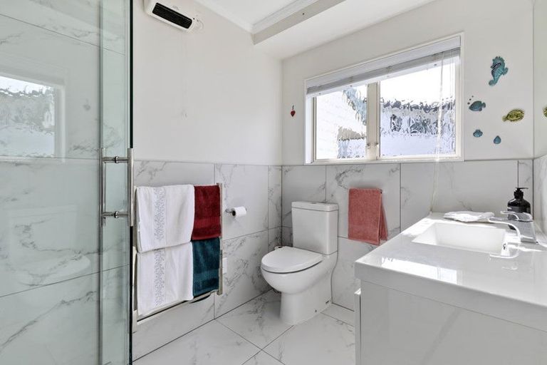 Photo of property in 26 Bundoran Way, Pinehill, Auckland, 0632