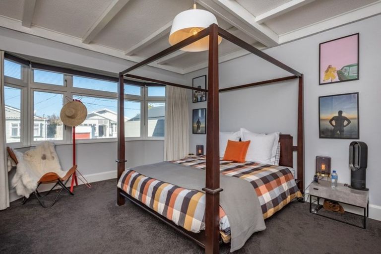 Photo of property in 19 Palm Avenue, Lyall Bay, Wellington, 6022