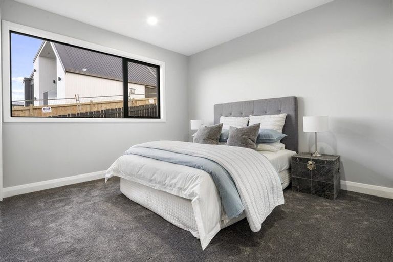 Photo of property in 36 Waitai Close, Long Bay, Auckland, 0630