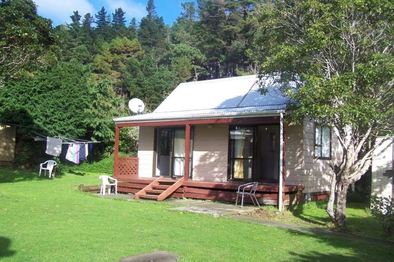 Photo of property in 42 Kamahi Street, Stokes Valley, Lower Hutt, 5019