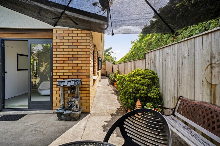 Photo of property in 35a Tukapa Street, Westown, New Plymouth, 4310