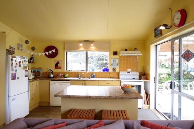 Photo of property in 475 Driving Creek Road, Coromandel, 3506