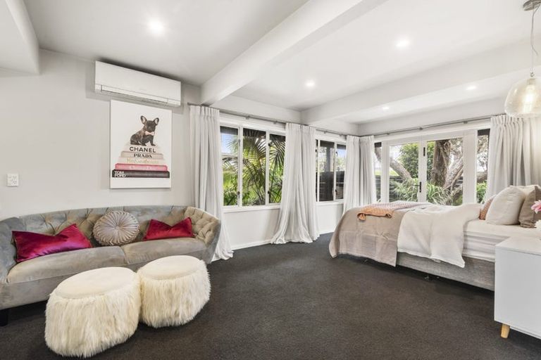 Photo of property in 24 Muritai Road, Milford, Auckland, 0620