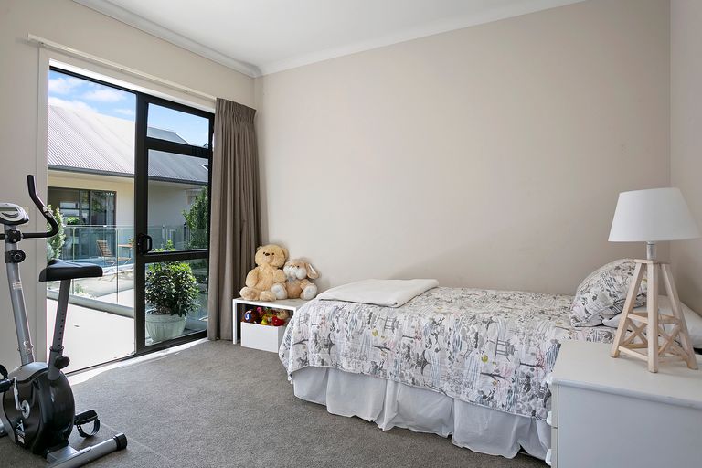 Photo of property in 19c Cooper Crescent, Cambridge, 3434