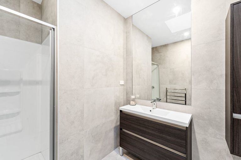 Photo of property in 12 Kuparu Lane, Red Beach, 0932