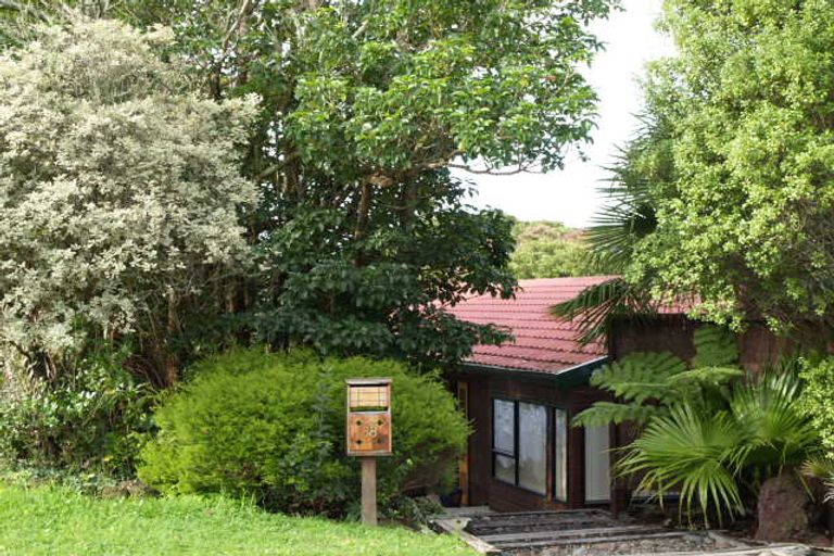 Photo of property in 88 Alexander Street, Cockle Bay, Auckland, 2014