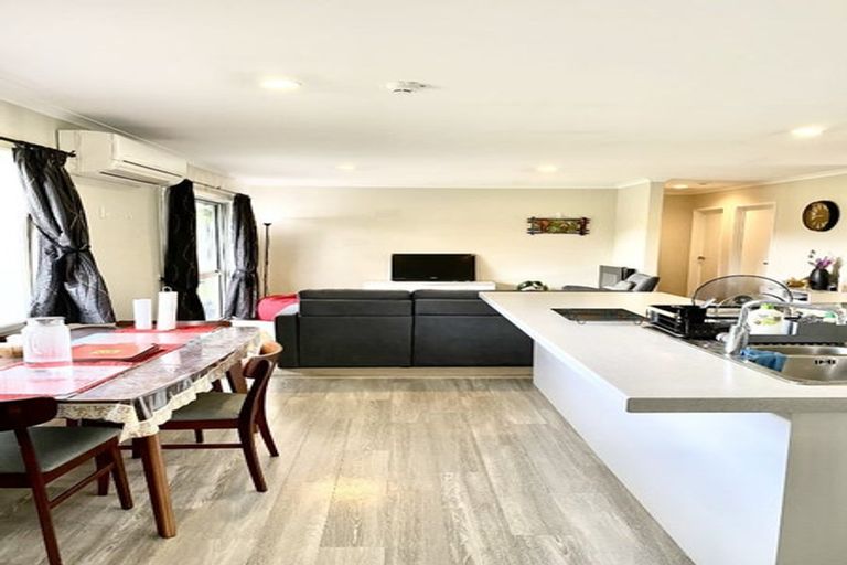 Photo of property in 62 Sunstone Crescent, Brown Owl, Upper Hutt, 5018