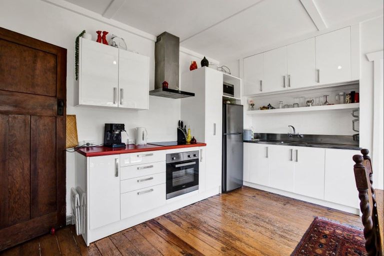 Photo of property in 187 Brooklands Road, Vogeltown, New Plymouth, 4310