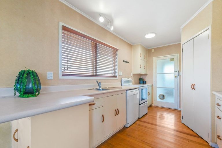 Photo of property in 12 Kingsley Street, St Andrews, Hamilton, 3200